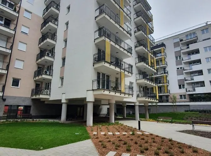 Park West - Free Parking Apartman